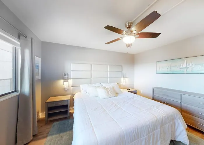 Golden Sands 606 Holiday home *